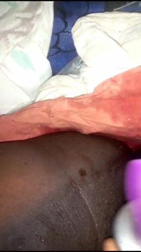 She Uses Bottle to Masturbate,she Squirts and Had Orgasm