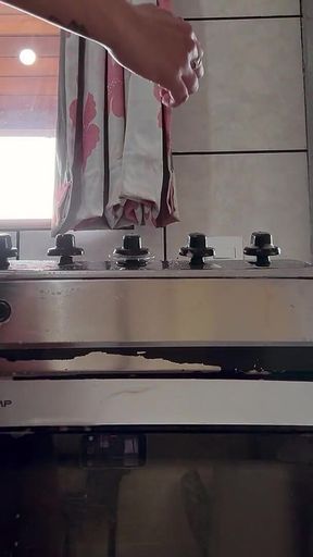 Hot Neighbour Cleaning the Kitchen