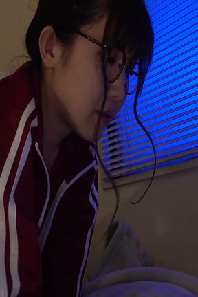 Late Night Blowjob Lessons From an Inexperienced Stepsister