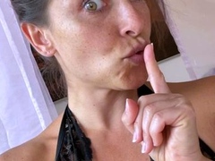 Big boobs milf masturbates with her dildo