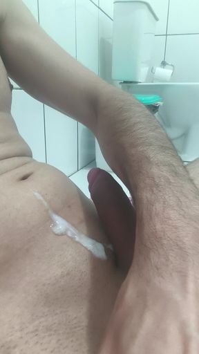 After the video you will dream of me. I was so excited at dawn that I had to masturbate in the bathroom