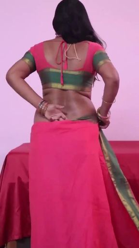 Mami Ki Lal Sari Dekh Ke Land Khada Hogya Hardcore Chudai with Mami   Clip 1