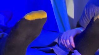 Handsome Shy got his feet worshiped and sucked by horny Dan Edwards