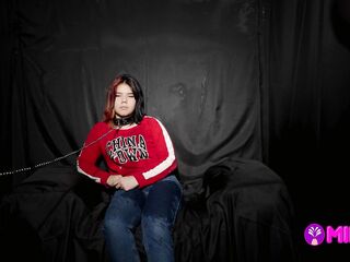 Tractable Jade learns not to pick up strangers online... That Babe will learn to be a worthy doxy?