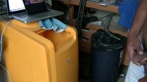 2253 bulgare hetero de 21 ans accept q uun mec le suce pour 100 eurosj ai file...