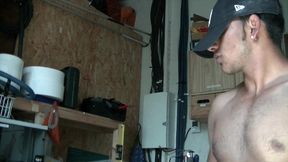 2253 bulgare hetero de 21 ans accept q uun mec le suce pour 100 eurosj ai file...