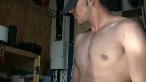 2253 bulgare hetero de 21 ans accept q uun mec le suce pour 100 eurosj ai file...