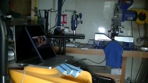 2253 bulgare hetero de 21 ans accept q uun mec le suce pour 100 eurosj ai file...