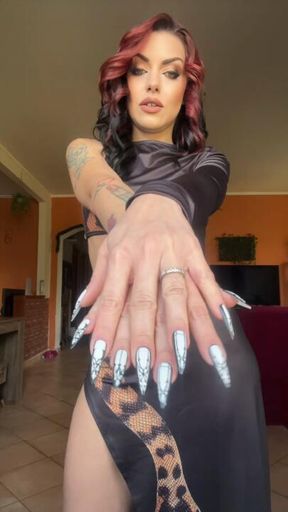 Nails fetish💅
