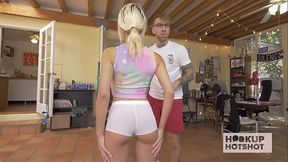 Blonde Cutie Pie Elizabeth Jolie Hooks Up With Bryan Gozzling!