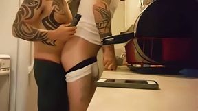 Bareback Quickie Before Dinner with My Amateur Hunk