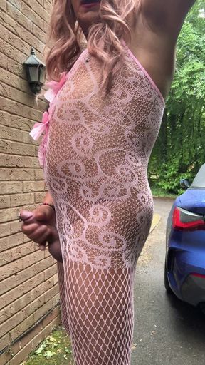 Sexy Crossdresser Kellycd2022 quick early morning video in pink fishnet bodysuit and heels