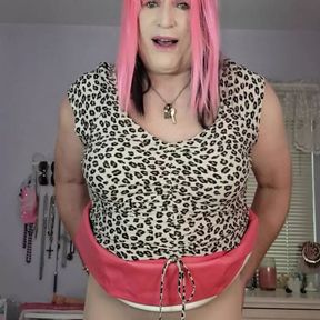 Granny Tranny Cougar on the prowl for hot young men!