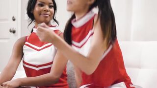 ALL WOMEN STROKES - hot Cheerleaders Nia Nacci And Harmony Wonder Got Turned On After Casual Grind