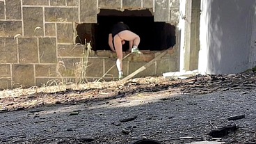 Urbex fun - 2 amateur guys exploring naked an abandoned building and jerking off