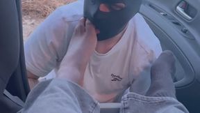 soffoco lo schiavo con i miei calzini e piedi sporchi