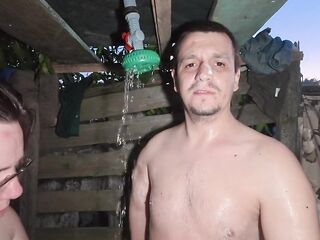 Amateur Oral Fuels Endless Shower Dreams