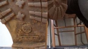 2207 Boots licking with Jina Lysa Noemie