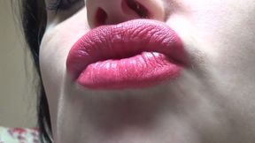 Kissing and duck face with big pink lips