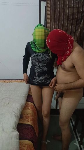 TV Bana Aaya Tha Bhabhi Ko Hi Pel Diya Video