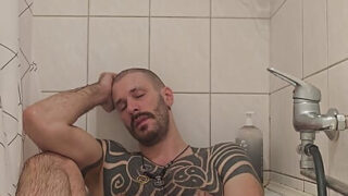 Hjemmelavet boble-numse-action med store uklippede pikke fra hvide europæiske amatører