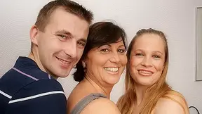 Horny Housewife And Hot Milf In Threesome - MatureNL