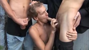 Outdoors Raw