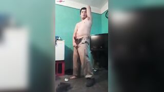 jesus en boxer jalandose el pene avienta semen #4