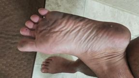 Dirty Soles &amp; Feet Love: Dirtying My Bare Soles Outside