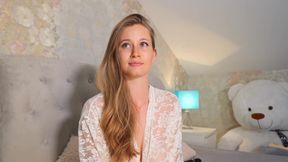 Blonde Wants to Put This Vibrator in Her Pussy but It's Too Big