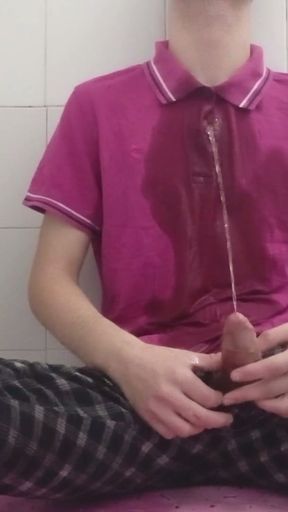18 year old guys piss and masturbates on jeans and t-shirt   Clip 1