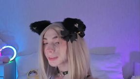 Sweet Eaton Dancing Half Naked On Cam