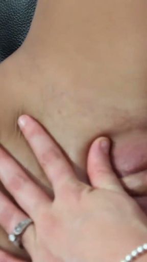 Lesben unter sich - lecken fingern reiben   Clip 2