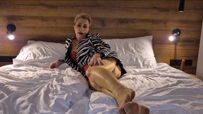 Stockinged Wanilianna in the shadows - medium resolution