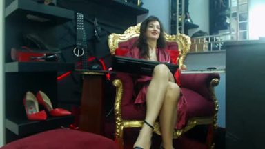 Hot Domme is Having Fun with Her Sub.