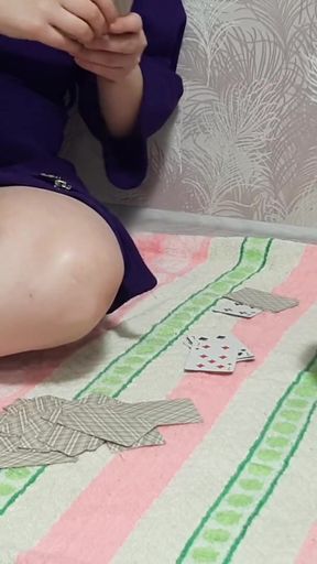 The stepsister was so carried away playing cards that she accidentally showed her pussy.   Clip 1