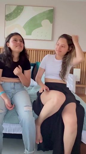 Dos Lesbianas Follan Por Muchas Horas
