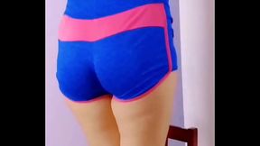 Inocente Chavita en Shortsitos es SORPRENDIDA Por su Vecino que la Manosea &iexcl_La pobre Termino tan Excitada que se Deja COGER  con sus Ricos GEMIDOS!(CASERO AMATEUR)