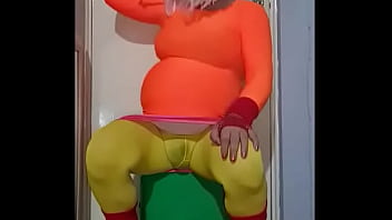 if you want to stop me doing this then feed me yours on cam for the world to see with the one vote down wanker
