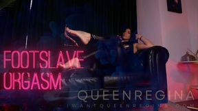 Footslave  orgasm