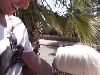 MILFs Gets Her Ass Fucked Outdoor