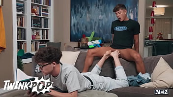 TWINKPOP - Drake Von&rsquo_s Foot Fetish Only Grows As He Moves From Troye Dean&rsquo_s Soles To Danny Fantasy&rsquo_s Hole