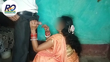 Shadi me shali ko bullakar party me mokka pakar chudai ghori banakar chudai Saree full removing