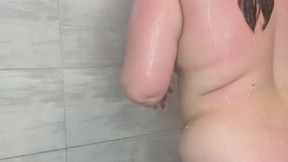 BBW shaving pussy