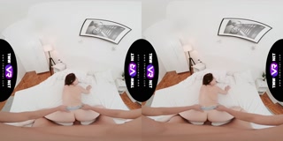 TmwVRnet - Mia Evans - Couple enjoys morning sex