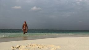 Sunset Jackoff & Cum on Maldivian Beach