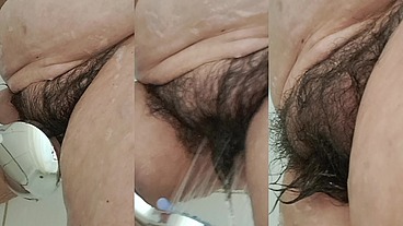 washing my vagina the pink my clitoris and it turns me on