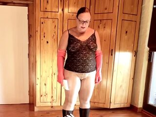Femdom-goddess Mistresse April, anal bang thrall
