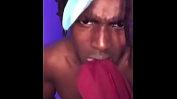 Confira essa chamada de v&iacute_deo completa em meu ou canal xvideos #novinho #novinhodopiroc&atilde_o #pirocao #pauzao #t ...