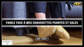 Faible face à mes chaussettes puantes et sales 4K